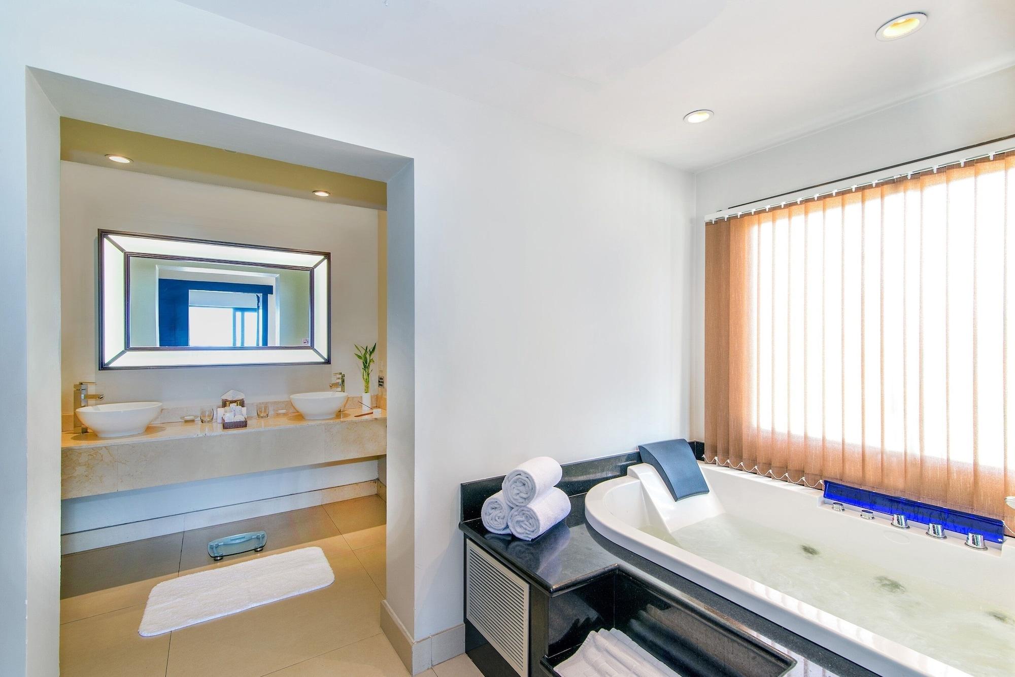 Secrets St. James (Adults Only) Montego Bay Exterior photo